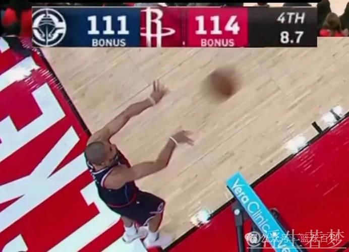 快船关键时刻频频失守,低级失误成隐忧 快船关键时刻频频失守,低级失误成隐忧